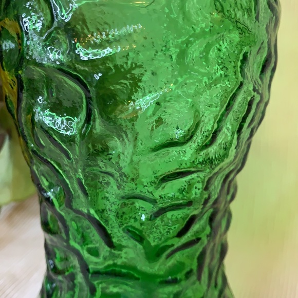 Beautiful vintage mid century green crinkle HOOSIER GLASS vase - Picture 2 of 7
